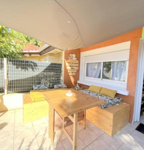 Maison T2 Cabine avec terrasse et piscine collective 4PQ4